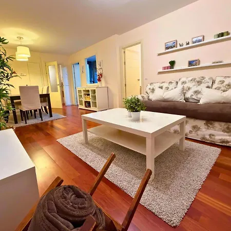 Lanuza: Margas Golf Apartmán *