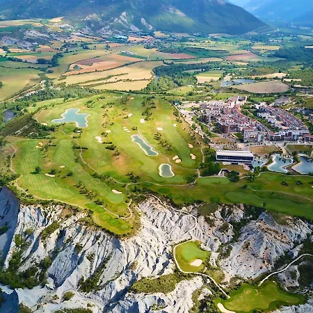 Lanuza: Margas Golf Apartmán *